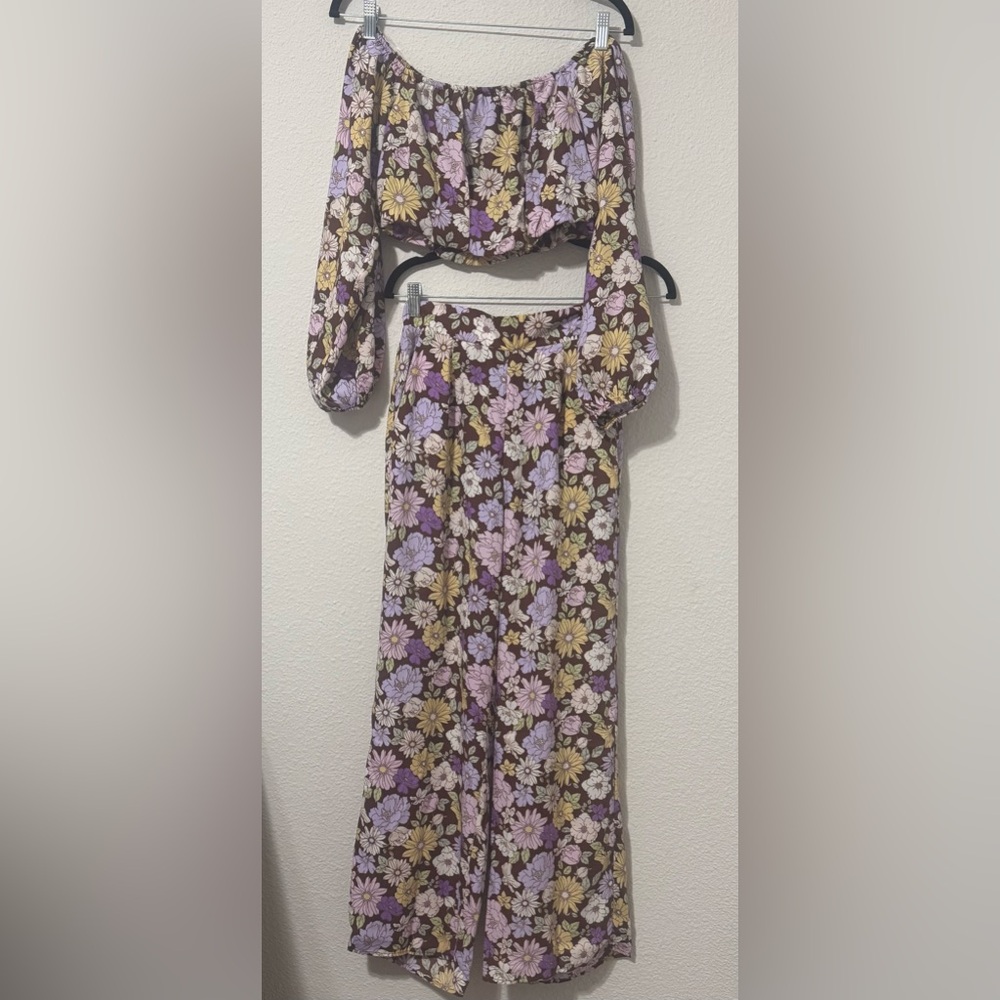 LeLis Floral Long Sleeve Crop Top And Wide Leg Pants Matching Set Size XS - Picture 4 of 15